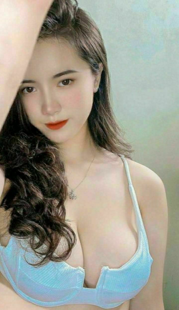 Gõ cửa phàn nàn gã nhà bên, cô gái vô tình bị biến thành nô lệ tình dục tình dục